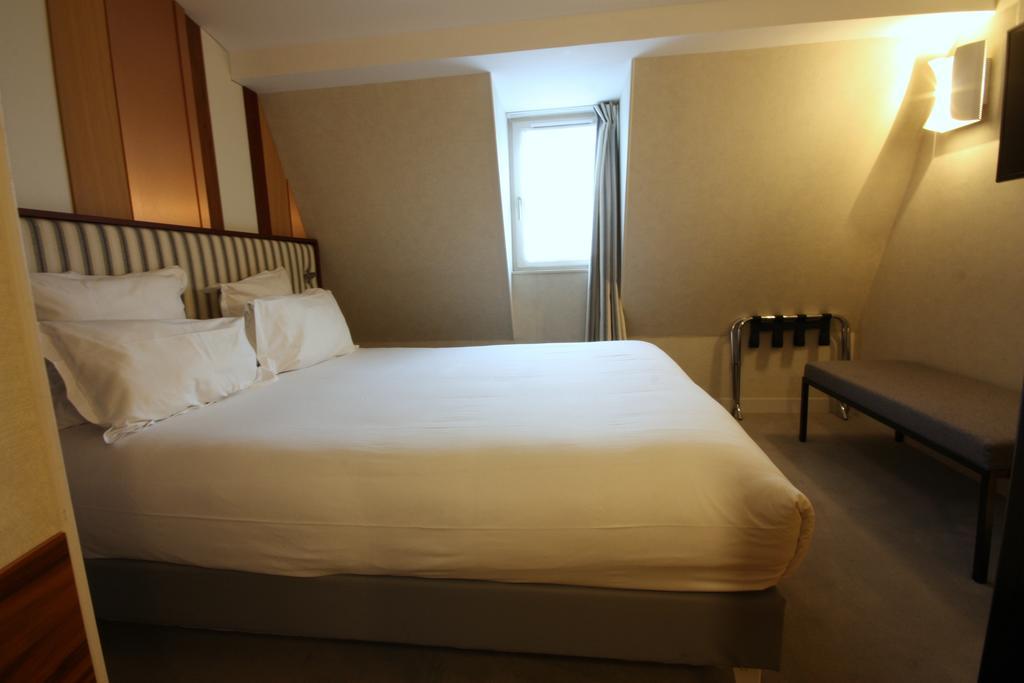 Le Malown Paris Bagian luar foto
