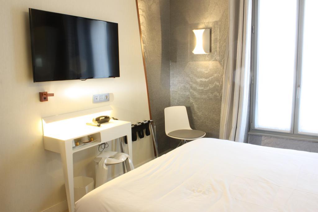 Le Malown Paris Bagian luar foto