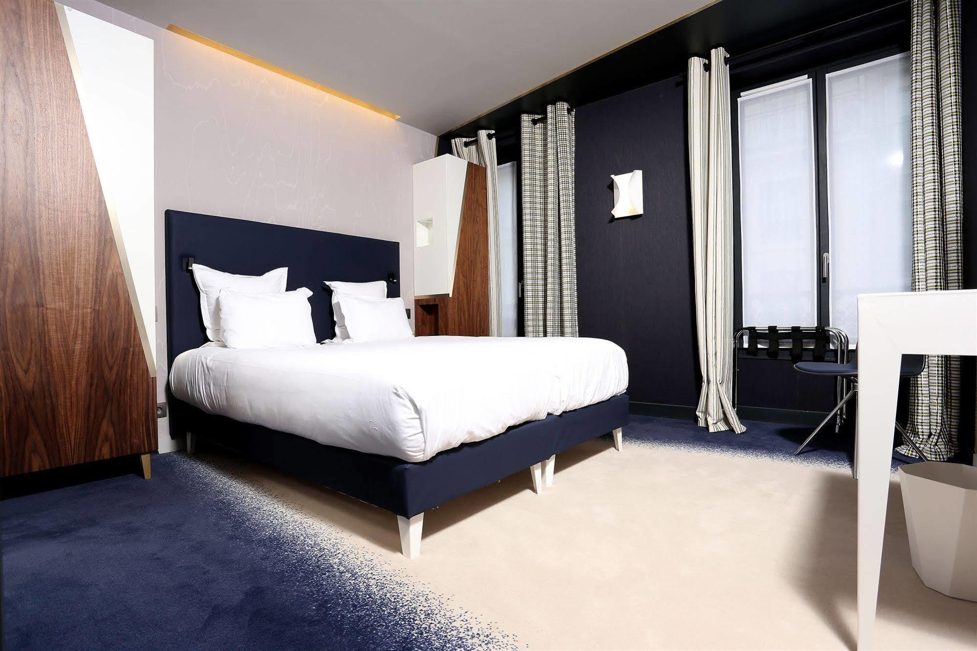 Le Malown Paris Bagian luar foto